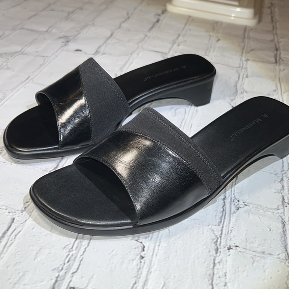 A. Marinelli Black Leather Low Heeled Sandals - Size 8.5 M - Picture 8 of 16